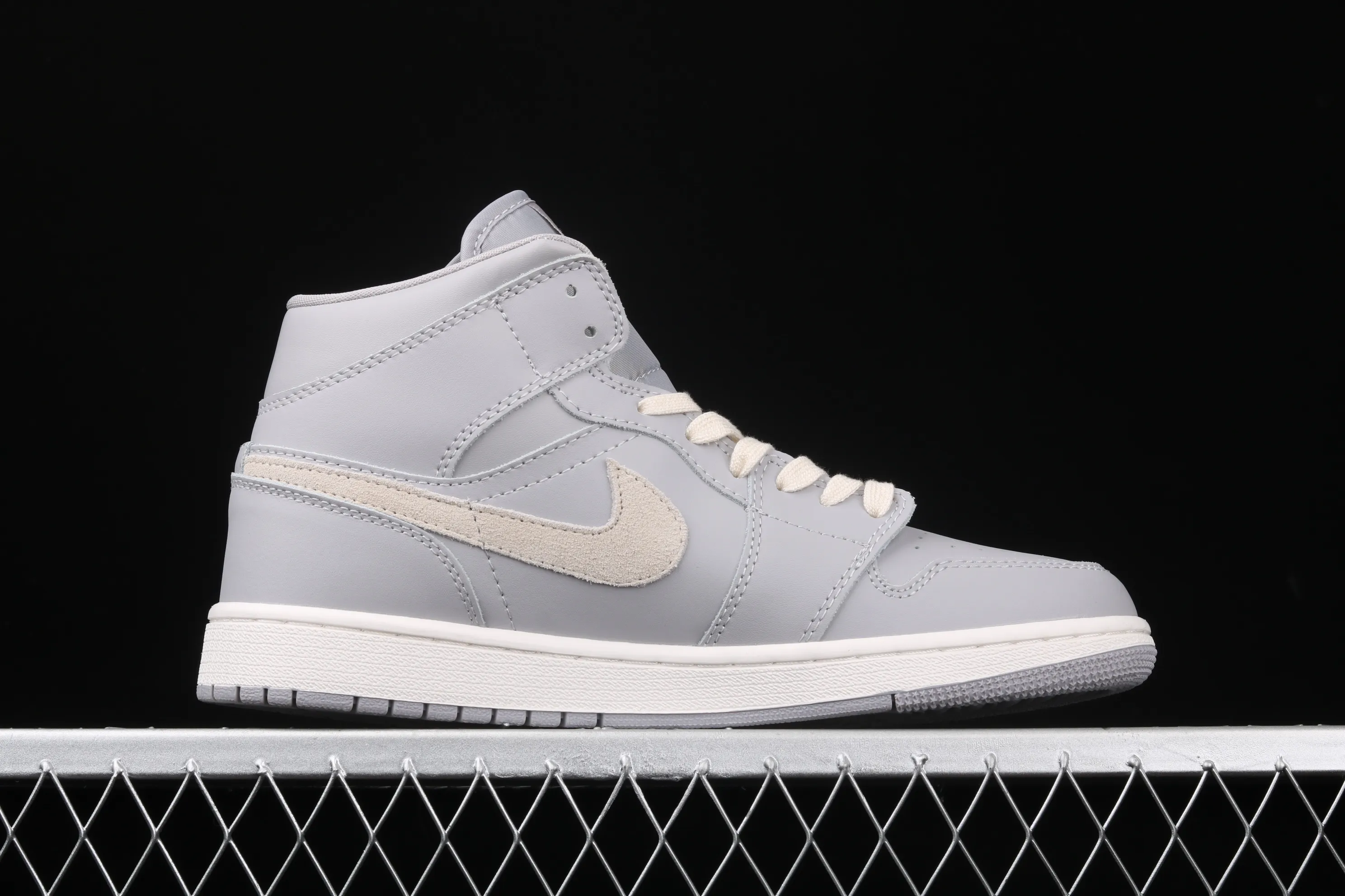 All Categories Air Jordan Jordan Series Basketball Shoes Air Jordan 1 High Air Jordan 1 Mid AJ1 Joe 1 Gray Little Earl Basketball Shoes CD7240-002